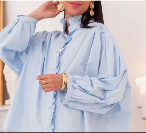 Size: M-Shein Women's Blue Shirt
