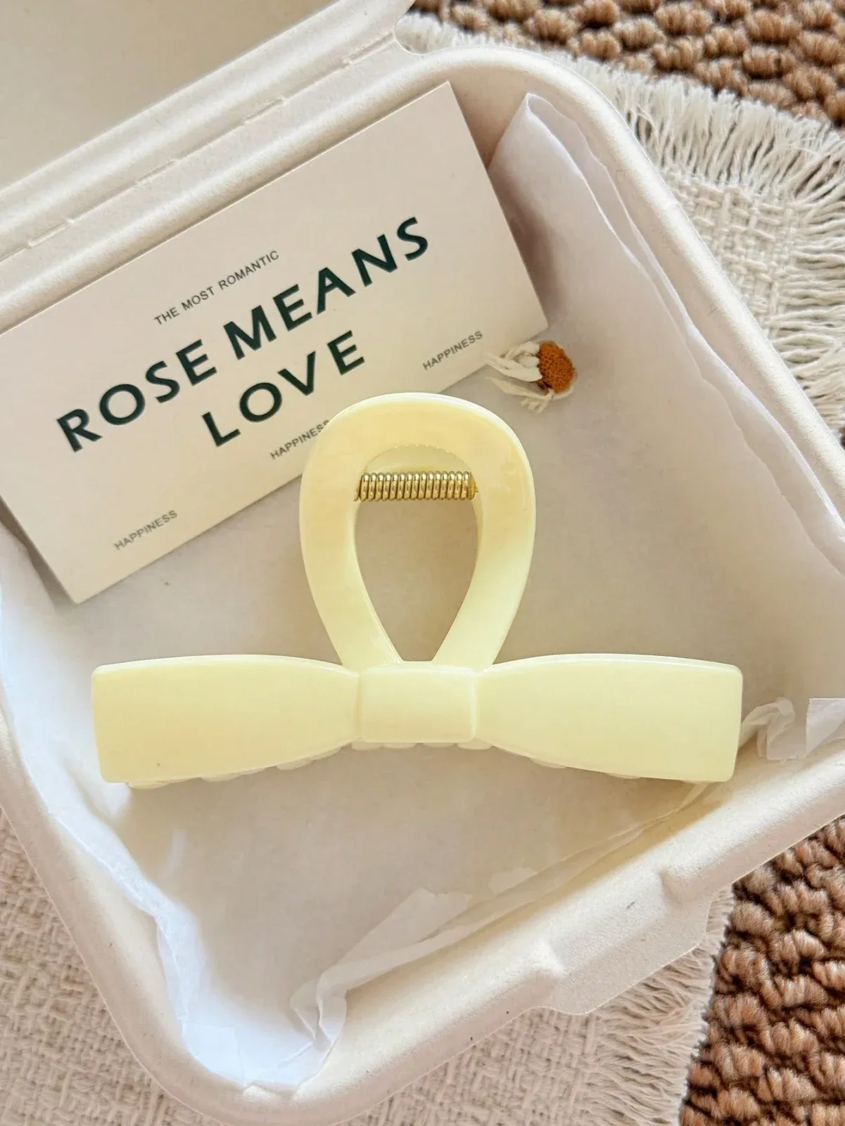 A women's ABS hair clips with a yellow Elegant and simple