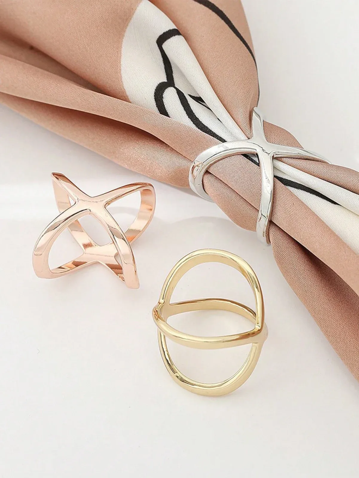 4 silver placemat rings, suitable for table decoration,