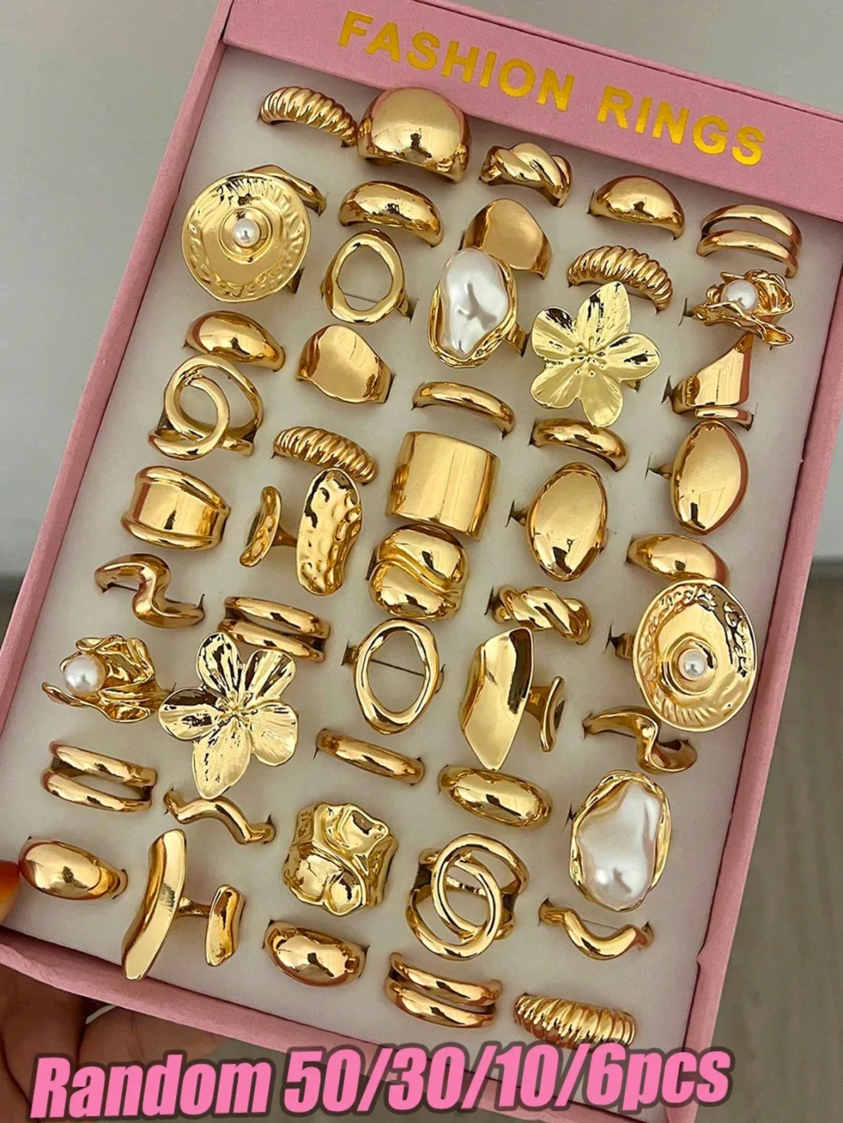 Women's Fashion Ring Set with Floral Design and Exaggerated Asymmetrical Faux Pearls in Old Money Style - Stackable (Random Styles) 30/ Pieces