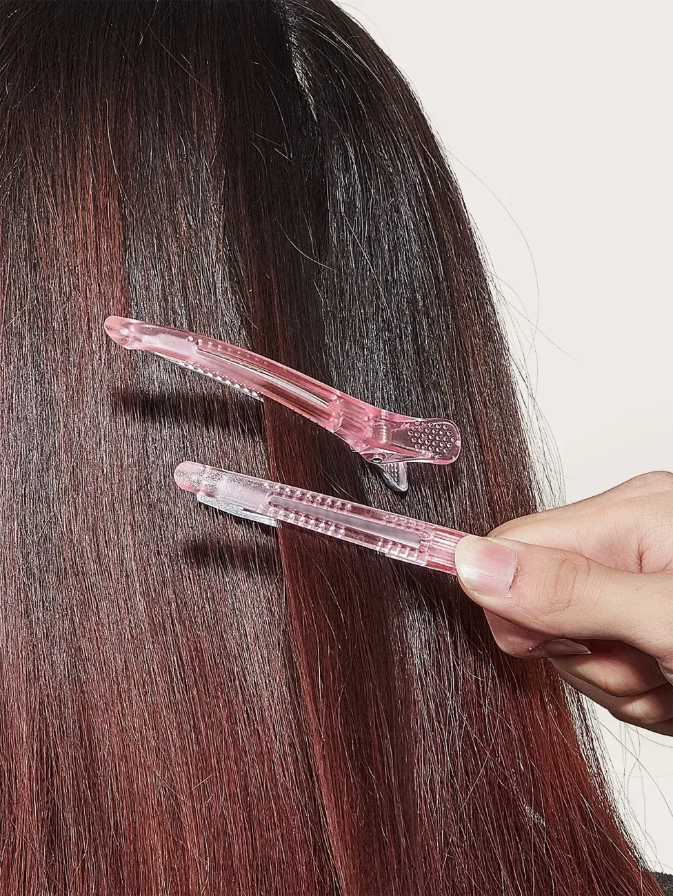 2 hair clips
