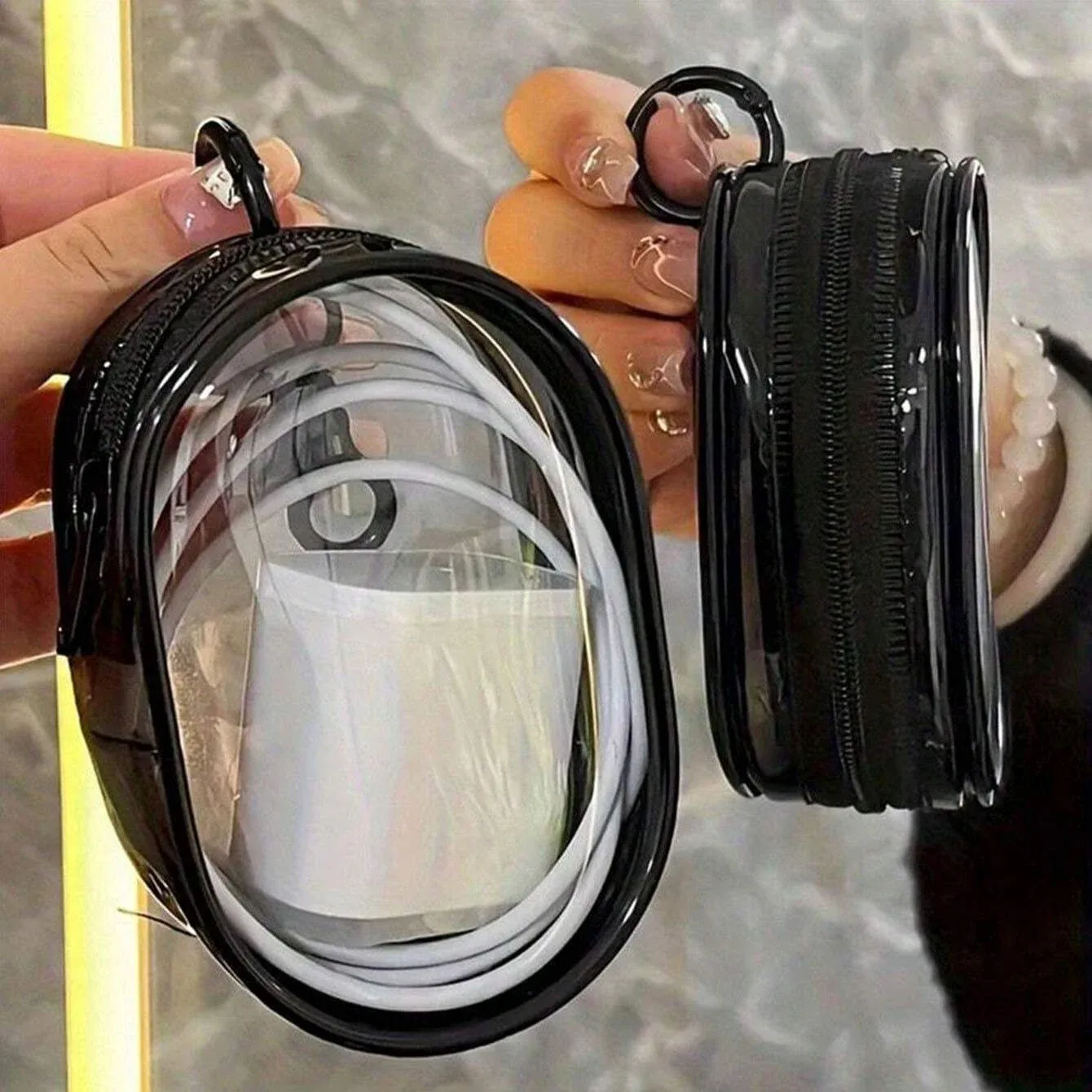 vTransparent multi-purpose storage bag for small cables and portable chargers, 1/5 piece. Portable and easy to carry when going out