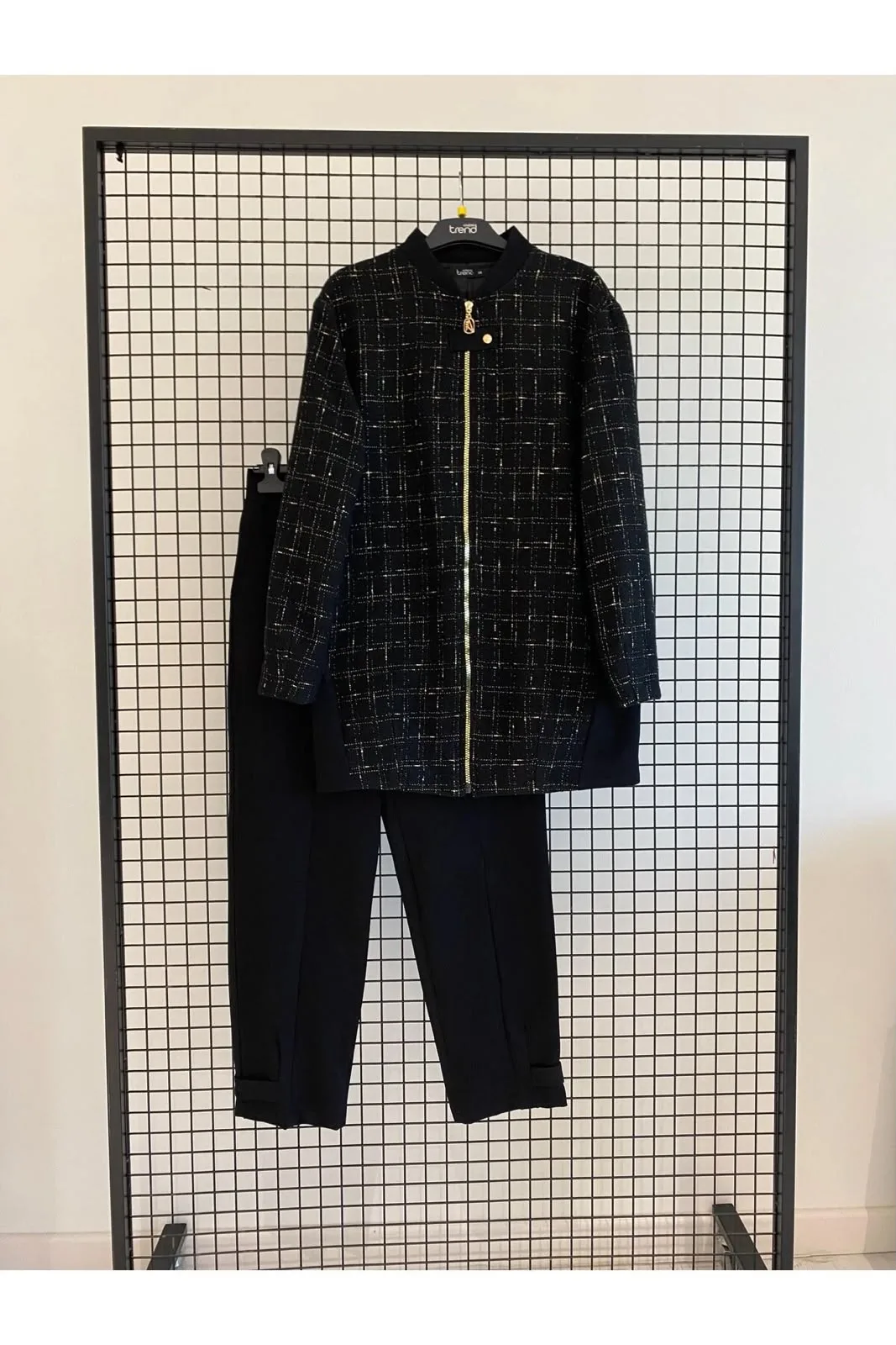 Size: 40- Armine Trend Jacket and Pants