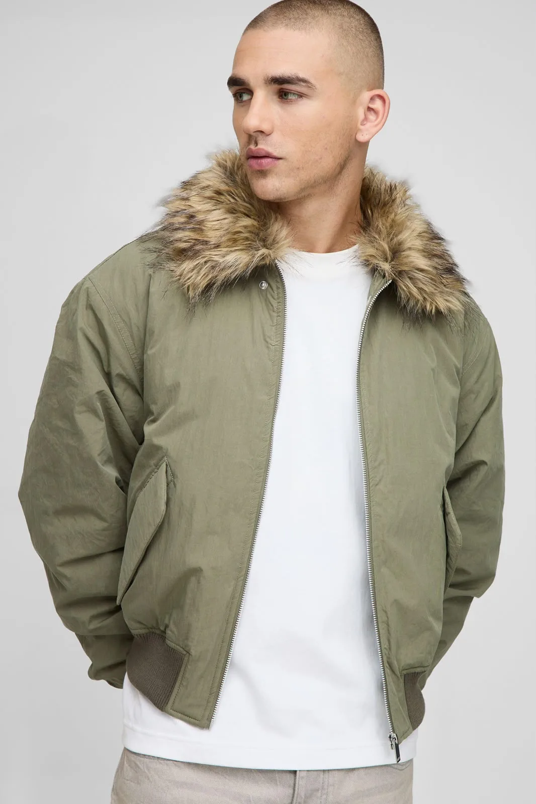 Size: 3XL-Boohooman Regular Fit Faux Fur Collar Nylon Bomber Jacket In Green