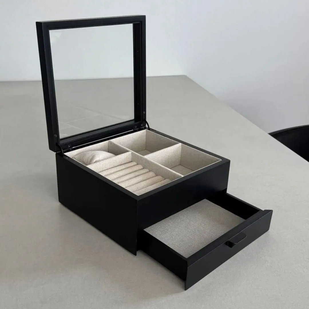 Zara Black Box for Accessories